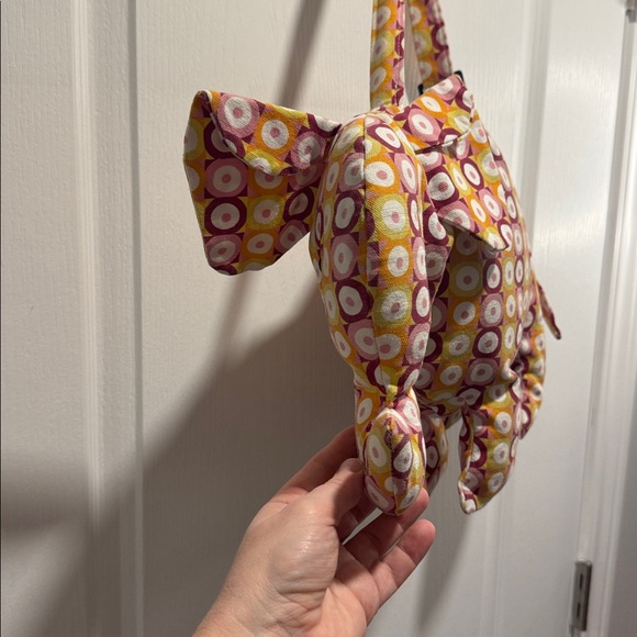 handmade elephant-shaped crossbody bag- vibrant polka dot patterned fabric - Picture 6 of 8